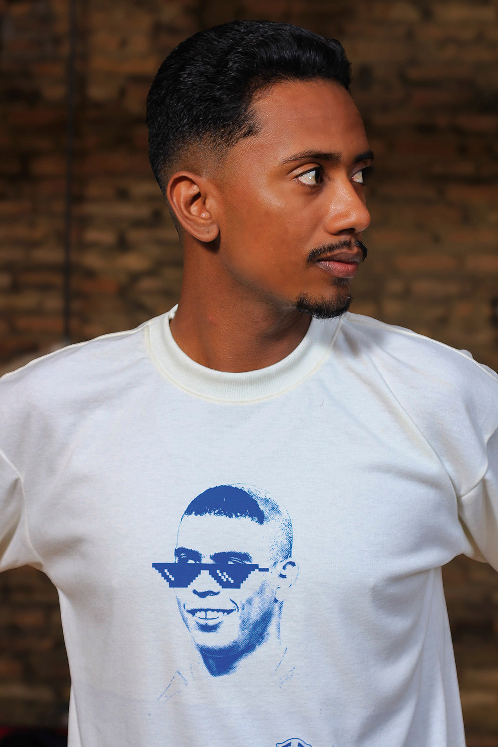 T-shirt Over Pix Opinião